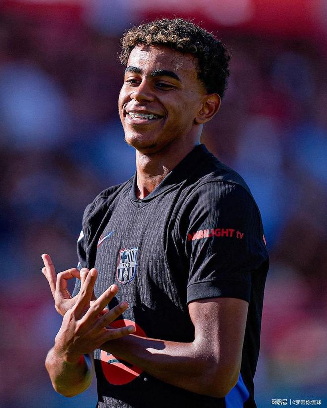 林诗栋说感谢大哥大姐莎头绷不住了林诗栋发言莎头表情亮了（林诗栋发言致谢大哥大姐，莎头绷不住笑容亮起）