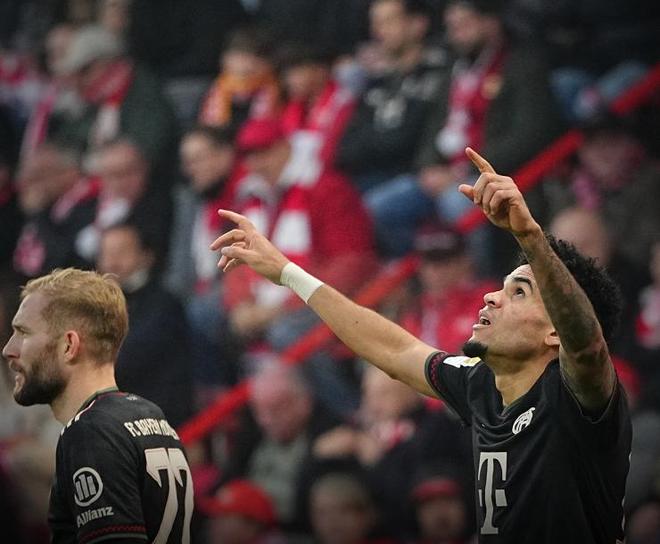 勇士104-96鹈鹕，巴特勒24+8+10，格林9中0，锡安25分（勇士104-96击退鹈鹕：巴特勒24+8+10，格林9投0中，锡安轰25分）