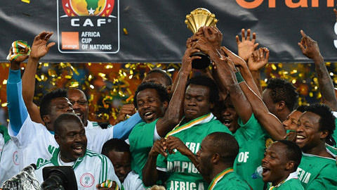 琼阿梅尼阿隆索战术没问题 输球不是教练的错 是球员自己的问题（琼阿梅尼力挺阿隆索：战术无误，输球责任在球员非主帅）