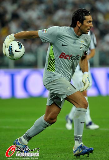 RAC1：巴萨称梅西曾与诺坎普施工方沟通，后者通知了俱乐部（RAC1：巴萨称梅西与诺坎普施工方有过沟通，施工方随后通知俱乐部）