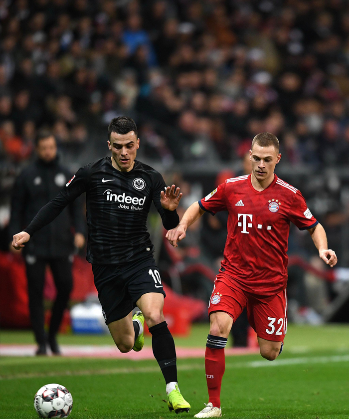 东契奇：斯玛特给替补席带来了能量，他说啥我们都会听（东契奇称斯玛特点燃替补席：他开口，全队都听）