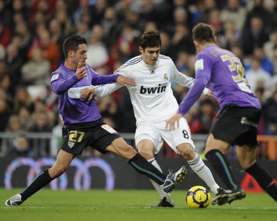 官方：因对裁判拉眼角，全北助教被禁赛五场并罚款两千万韩元（官方通报：全北助教因对裁判做出拉眼角手势，禁赛5场并罚款2000万韩元）