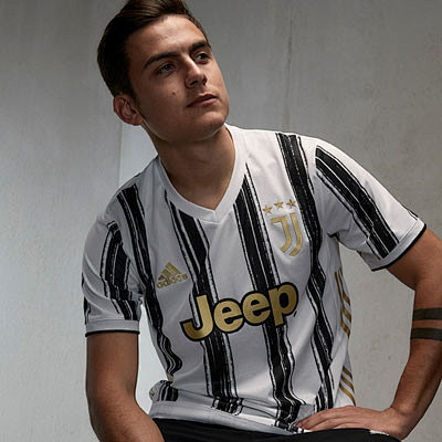 拜仁莱万多夫斯基关键进球锁定胜局（莱万致胜球助拜仁全取三分）