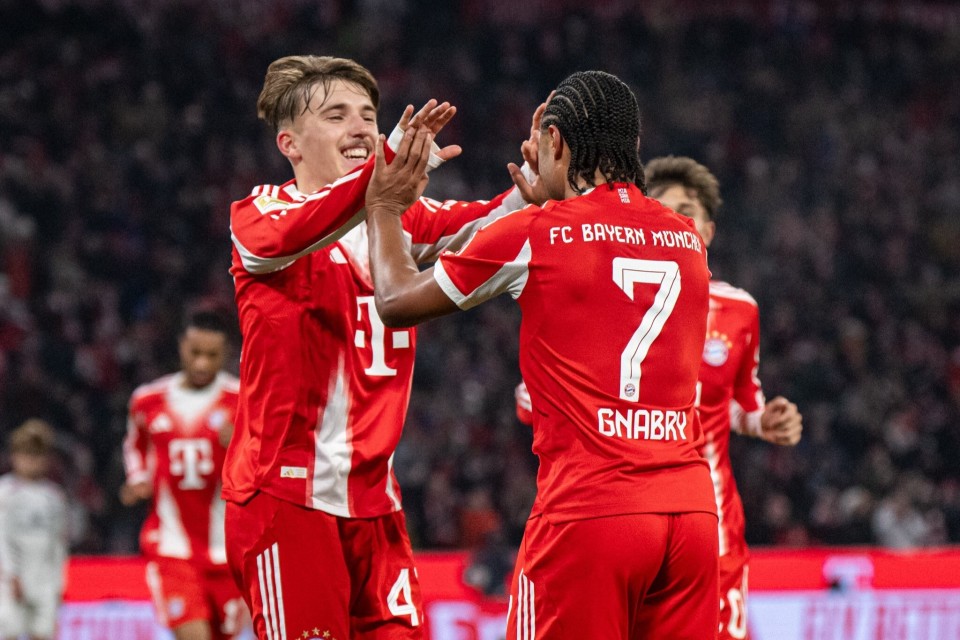 马德里足协举办第35届年度颁奖典礼，马塞洛、卡西等人出席（第35届马德里足协年度颁奖盛典举行，马塞洛、卡西利亚斯等出席）